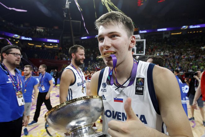 Golobradi Luka Dončić je na prvenstvu pokazal, da je dragulj svetovne košarke. FOTO: Blaz Samec/Delo