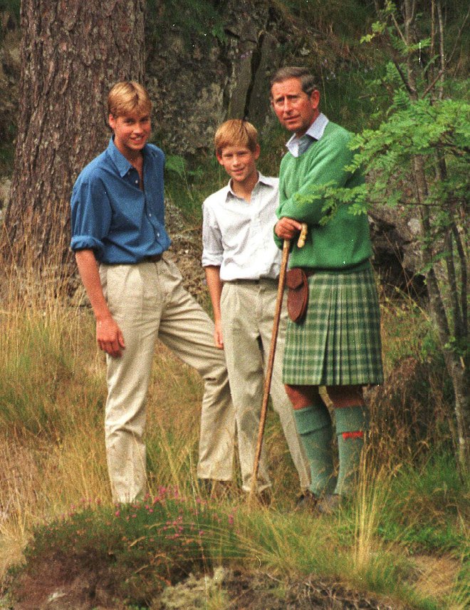 S sinovoma Williamom in Harryjem na oddihu na Škotskem le malo pred Dianino smrtjo. FOTO: Profimedia