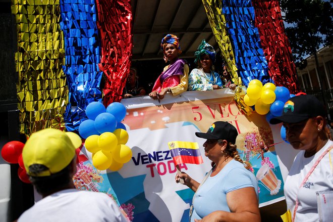 Že to nedeljo bodo Venezuelci glasovali na referendumu o »pravicah« države do Essequiba. FOTO: Leonardo Fernandez Viloria Reuters