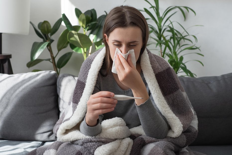 Fotografija: Ko zbolite, ostanite doma. FOTO: Yurii Yarema/Getty Images