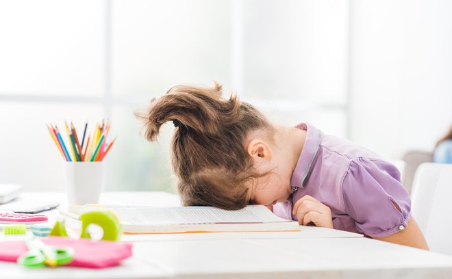 Pomanjkanje spanca pri otrocih lahko vodi v težave s koncentracijo, učenjem in vedenjem. FOTO: Demaerre/Getty Images