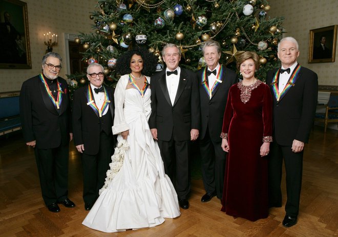 Leta 2007 je od predsednika Busha prejela medaljo svobode. FOTO: Profimedia