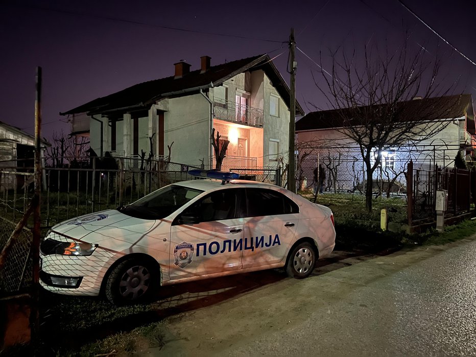 Fotografija: V hiši v Petrovaradinu so našli trupla dveh dečkov FOTO: Nova.rs 
