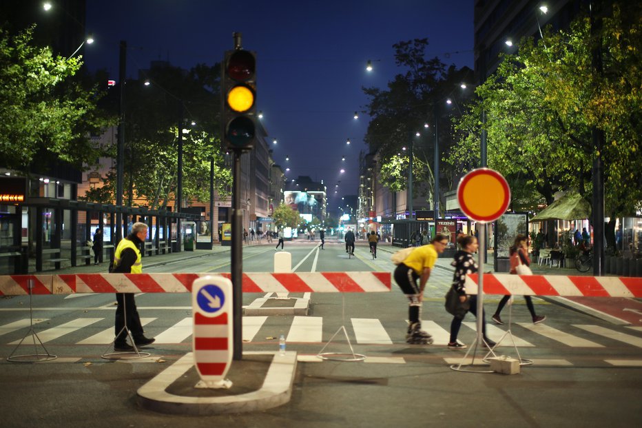 Fotografija: Letos so prenovili prometno signalizacijo. FOTO: Foto: Jure Eržen, Delo