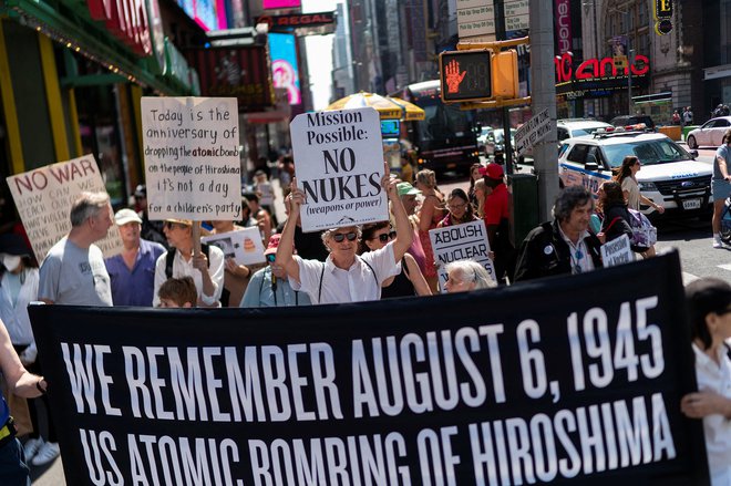 Kljub še živemu spominu na Hirošimo in Nagasaki je jedrska retorika svetovnih velesil vse bolj agresivna. FOTO: Eduardo Munoz/Reuters