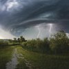 Pozor: nad Slovenijo več nevihtnih celic, ki jih spremljajo močnejši nalivi s sodro