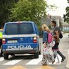 Policija izsledila storilca, ki je grozil s strelskim pohodom na slovenskih osnovnih šolah