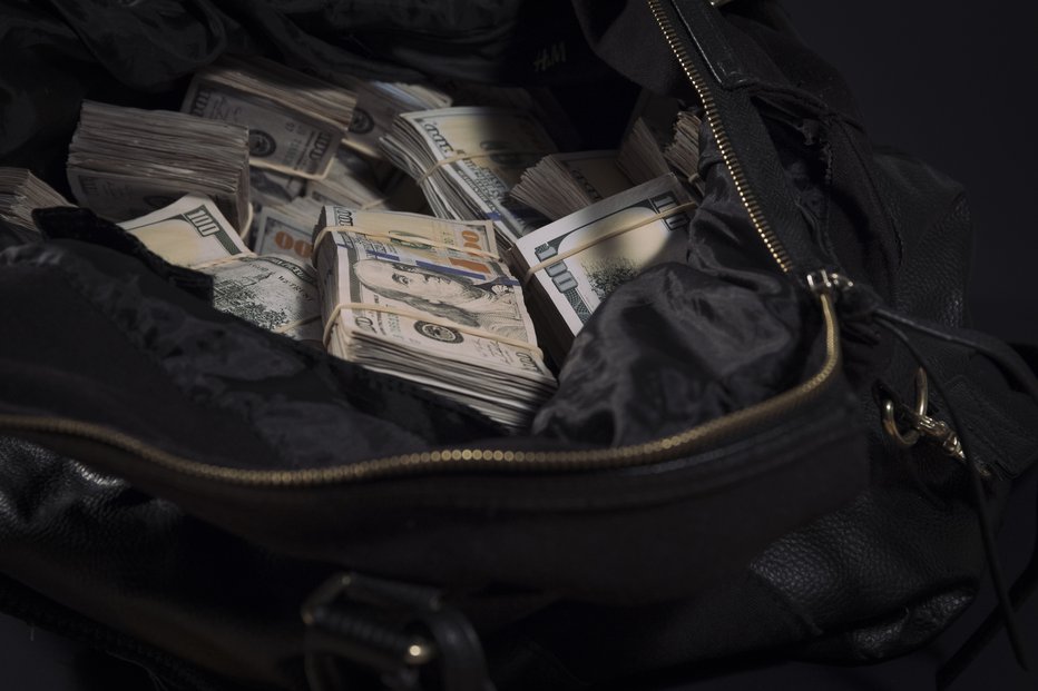 Fotografija: Našel je torbo z denarjem. Fotografija je simbolična. FOTO: Getty Images, Istockphoto