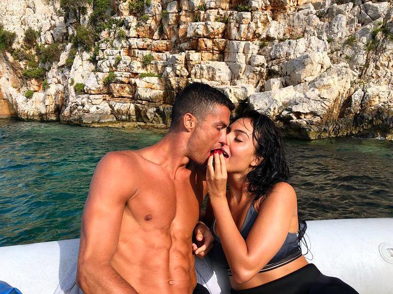 Fotografija: Cristiano Ronaldo in Georgina Rodriguez. FOTO: Instagram