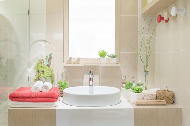 Zakaj ne bi v kopalnico postavili lončnic? FOTO: Guliver/getty Images