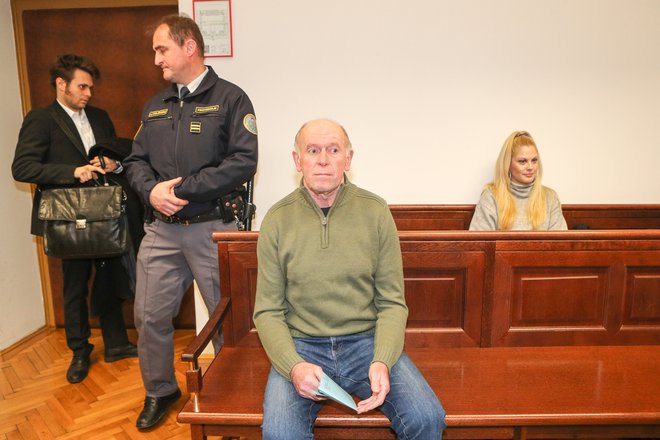 Jože Šercer do pravnomočnosti sodbe ostaja v priporu.