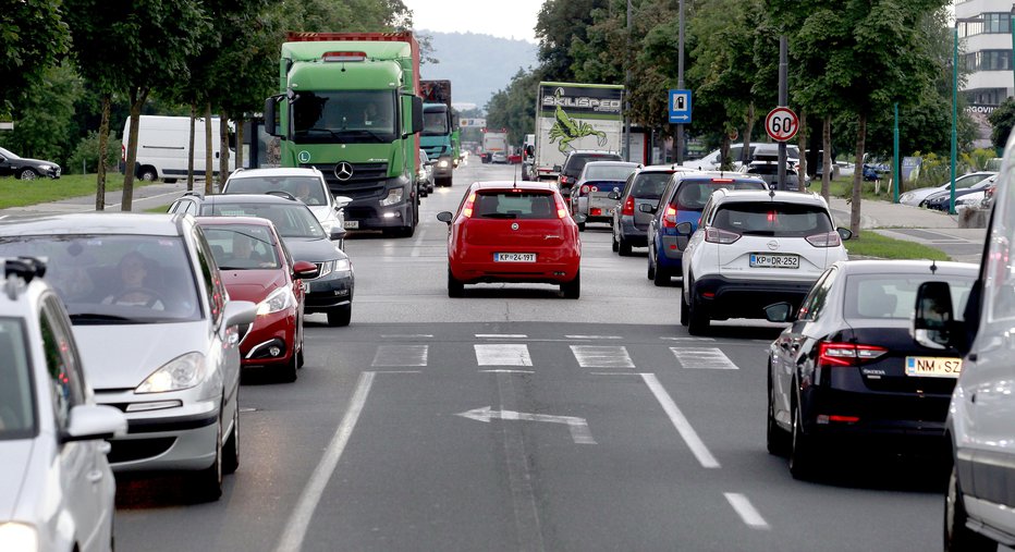 Fotografija: Sodobna vozila pošiljajo podatke proizvajalcu; pri starejših se tega ni bati ... FOTO: Roman Šipić