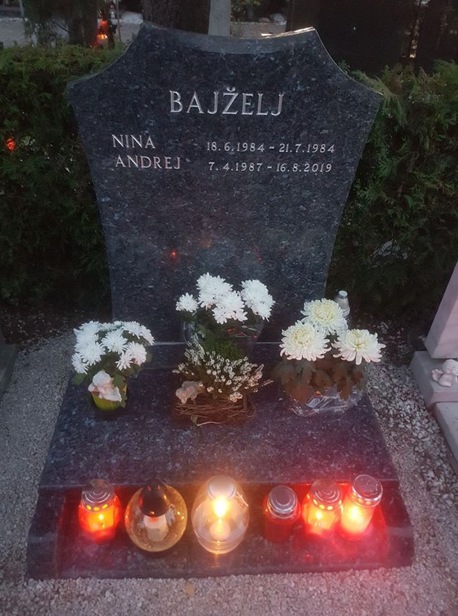 Starši preiskujejo, zakaj je moral umreti njihov edinec Andrej Bajželj. FOTO: FB