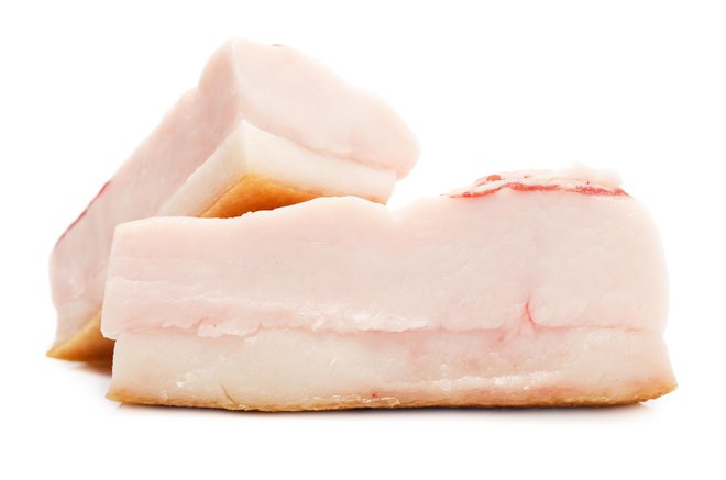 Svežo slanino je treba skuhati. FOTO: Guliver/Getty Images