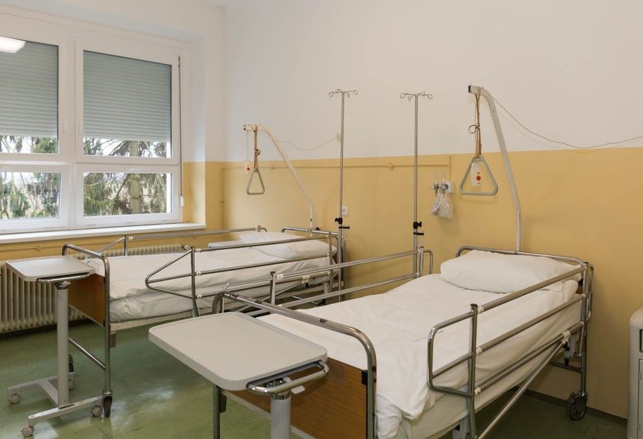 Fotografija: V murskosoboški bolnišnici velja prepoved obiskov. FOTO: O. B.