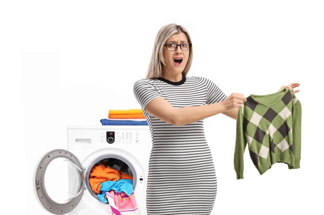 Včasih iz pralnega stroja potegnemo pulover, ki ga lahko nataknemo le še otroku.
