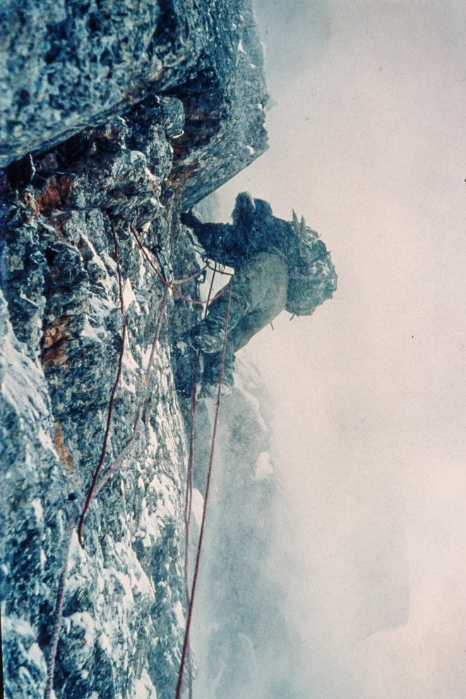S pozimi preplezanim Čopovim stebrom je naveza Sazonov-Kunaver-Belak dosegla nov mejnik v alpinizmu. FOTO: Anton Sazonov - Tonač