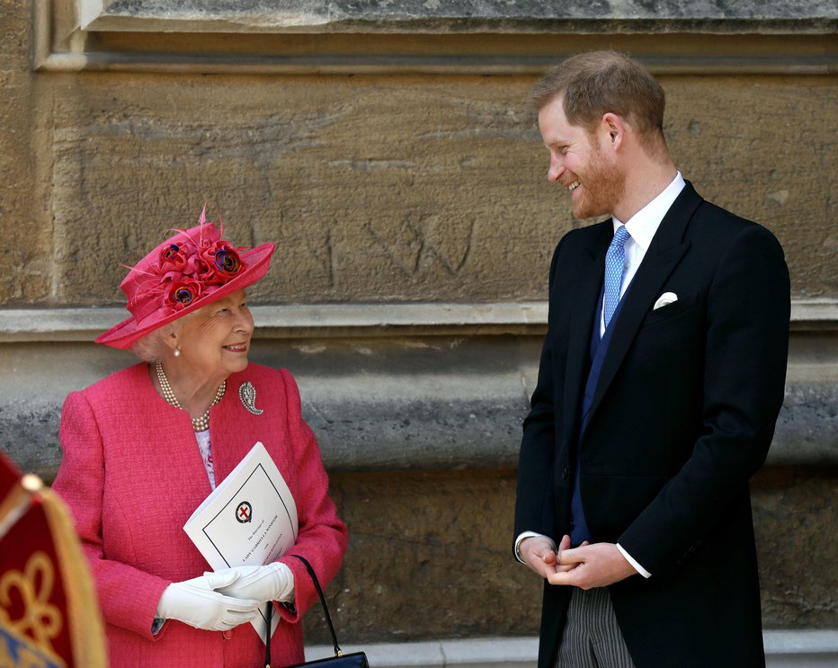 Fotografija: Elizabeta II. je najprej doživela neprijetno presenečenje, ko je Harry sporočil, da z ženo Meghan Markle zapuščata kraljevo družino, zdaj je prišla še novica o ločitvi. FOTO: Guliver, Getty Images