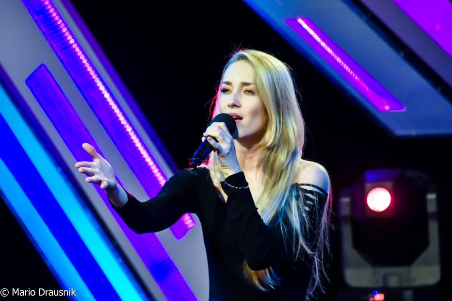 Fotografija: Svetlolaska je pevka, hrvaški gledalci pa so jo imeli priložnost spoznati tudi kot tekmovalko resničnostnega šova Big Brother. FOTO: MARIO DRAUSNIK