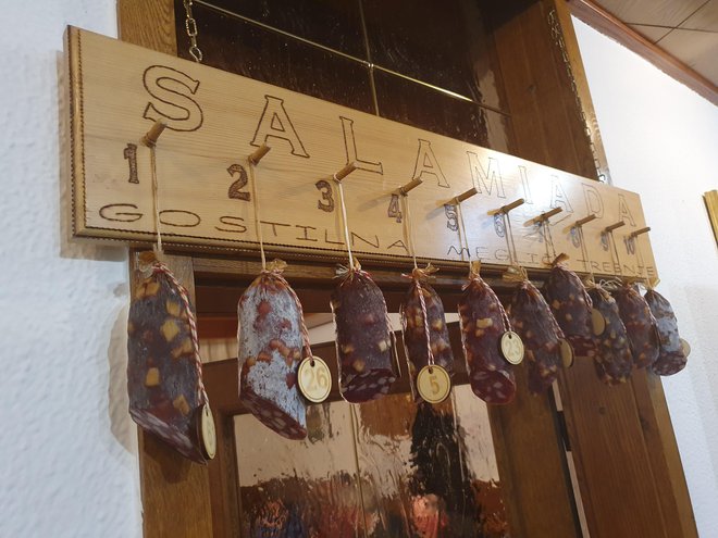 Tole so najboljše salame s salamijade v Trebnjem. FOTO: Drago Perko
