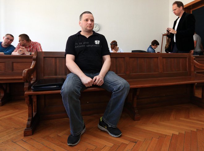Sojenje Alexandru Žlendru poteka že tretjič. FOTO: Tadej Regent