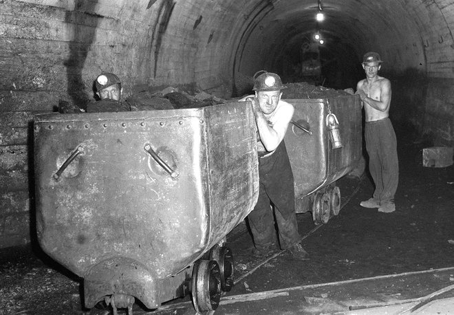 Tako so rudarili nekoč v Velenju. FOTO: MPS
