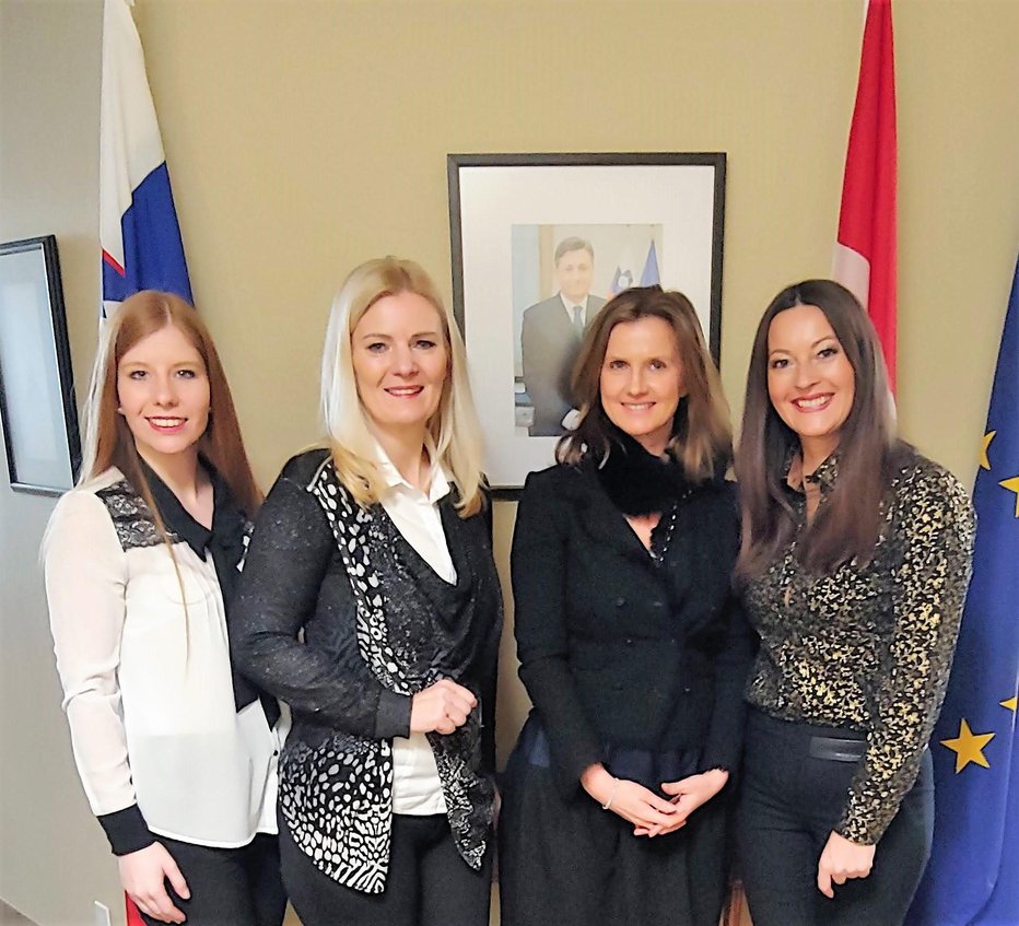 Fotografija: Na veleposlaništvu RS v Ottawi (od leve): Ana Zupan, Tanja Zajc Zupan, veleposlanica Melita Gabrič in Hermina Matjašič. FOTO: OSEBNI ARHIV