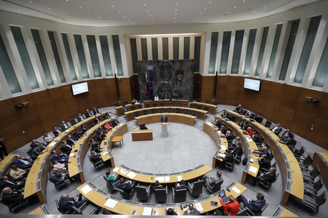Državni zbor na izredni seji 13. marca. FOTO: Uroš Hočevar, Delo
