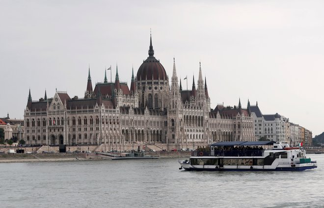 Maja lani se je zgodila ena najhujših nesreč na Donavi. FOTOGRAFIJI: Reuters