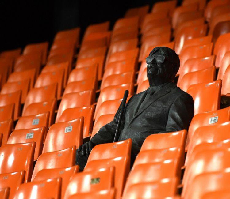Fotografija: Verni navijač Valencie na sedežu številka 165 v 15. vrsti. FOTO: Guliver/GETTY IMAGES