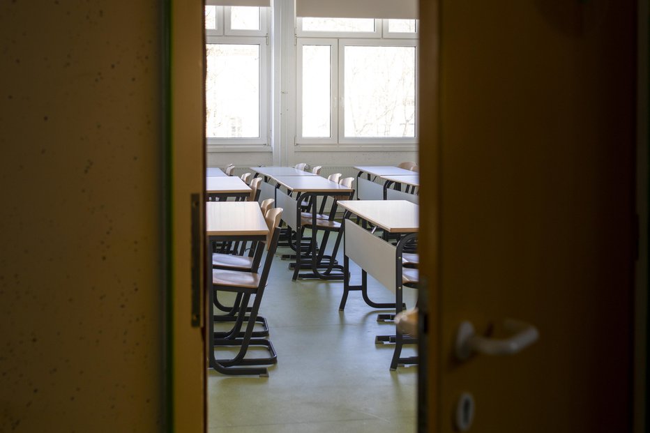 Fotografija: Šole so zaprle vrata. FOTO: Voranc Vogel