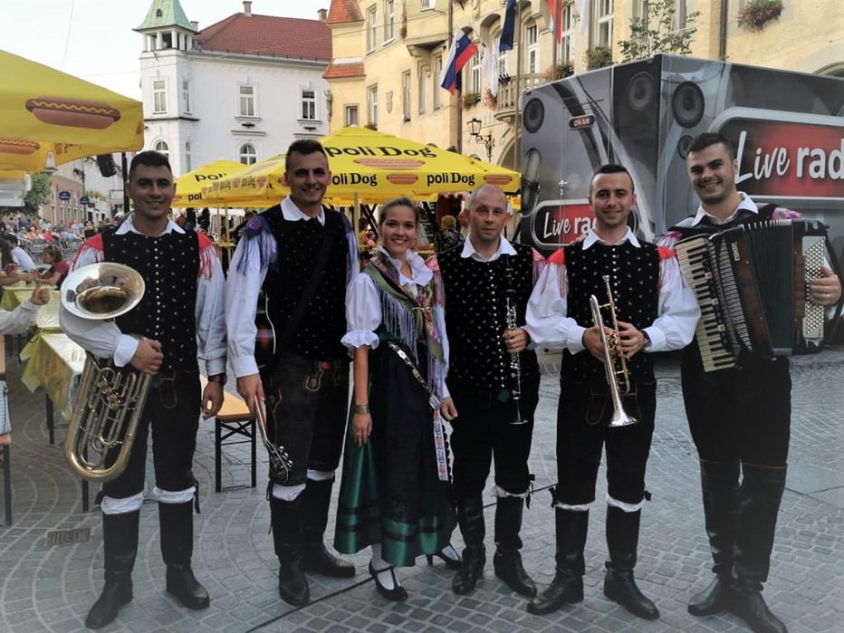 Fotografija: Petovia kvintet čaka, da se bo spet začelo snemanje oddaje Slovenski pozdrav.