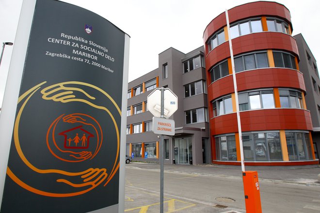 Na CSD Maribor očitke zaposlenih v anonimnem pismu zavračajo. foto: Marko Feist