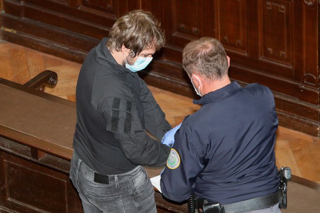 Nadaljevanje sojenja Sebastienu Abramovu in Juliji Adlešič v zadevi odrezana roka. FOTO: Marko Feist