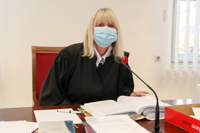 Sodnica Irena Škulj Gradišar bi se rada pogovorila še z oškodovancem.