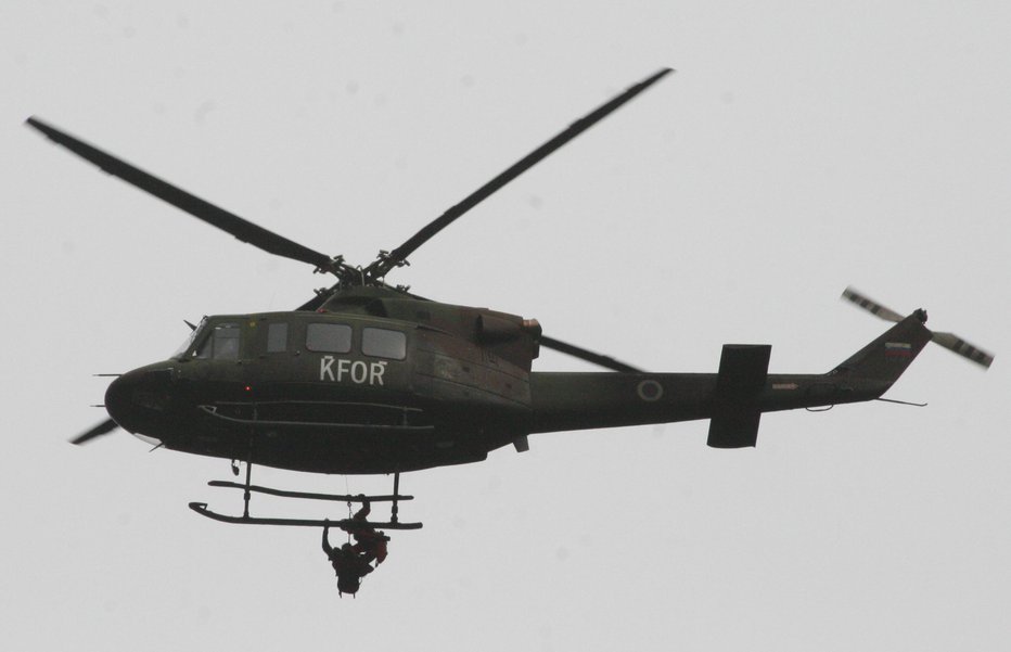 Fotografija: Posredoval je helikopter (simbolična fotografija). FOTO: Boštjan Fon