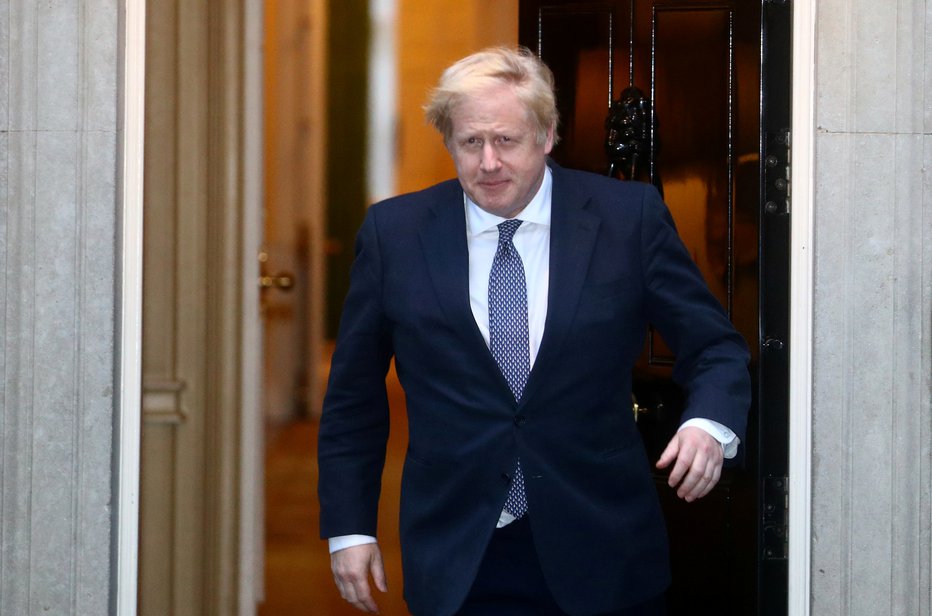 Fotografija: Boris Johnson je za las ušel smrti. Pred dnevi se je vrnil na delo, nekaj dni kasneje pa dobil sina. FOTO: Reuters
