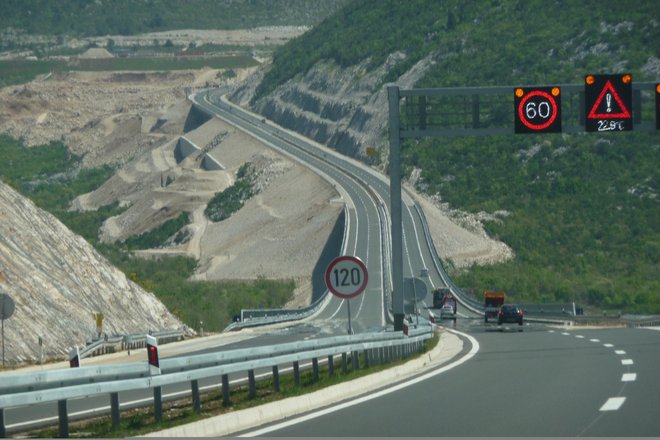 Na hrvaških avtocestah letos najbrž ne bo gneče. FOTO: DEJAN VODOVNIK