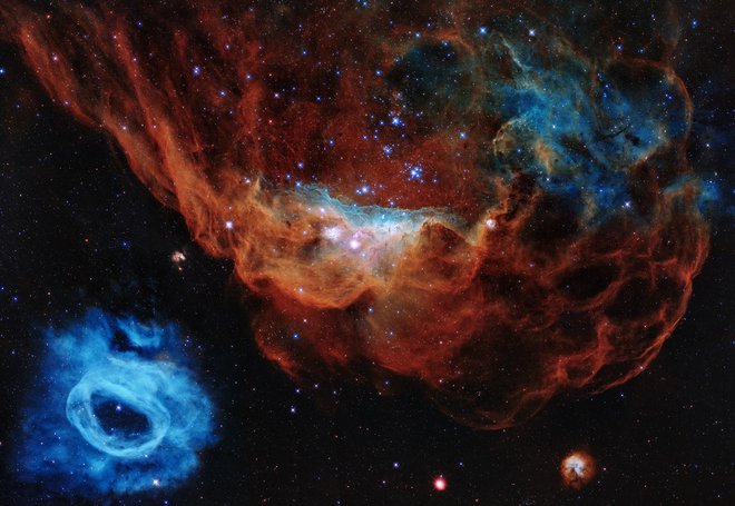 Hubblovemu teleskopu je uspelo posneti rojstvo zvezde v bližnji galaksiji. FOTO: Hubblesite.org