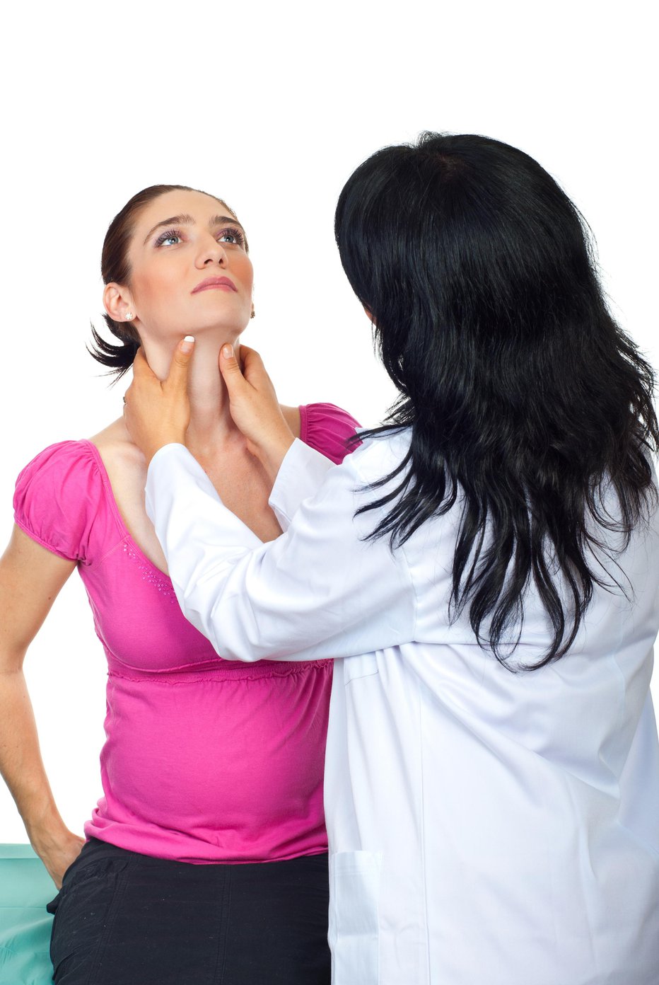 Fotografija: Simptom čezmernega delovanje ščitnice se kaže kot golša, zadebelina na spodnji strani vratu. FOTO: Guliver/Getty Images