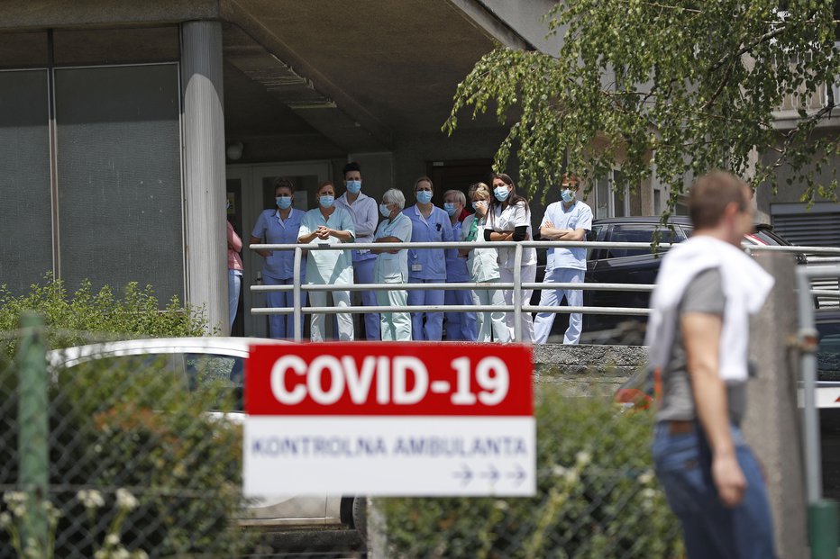 Fotografija: Slovenija je s ponedeljkom uradno razglasila konec epidemije. FOTO: Leon Vidic, Delo