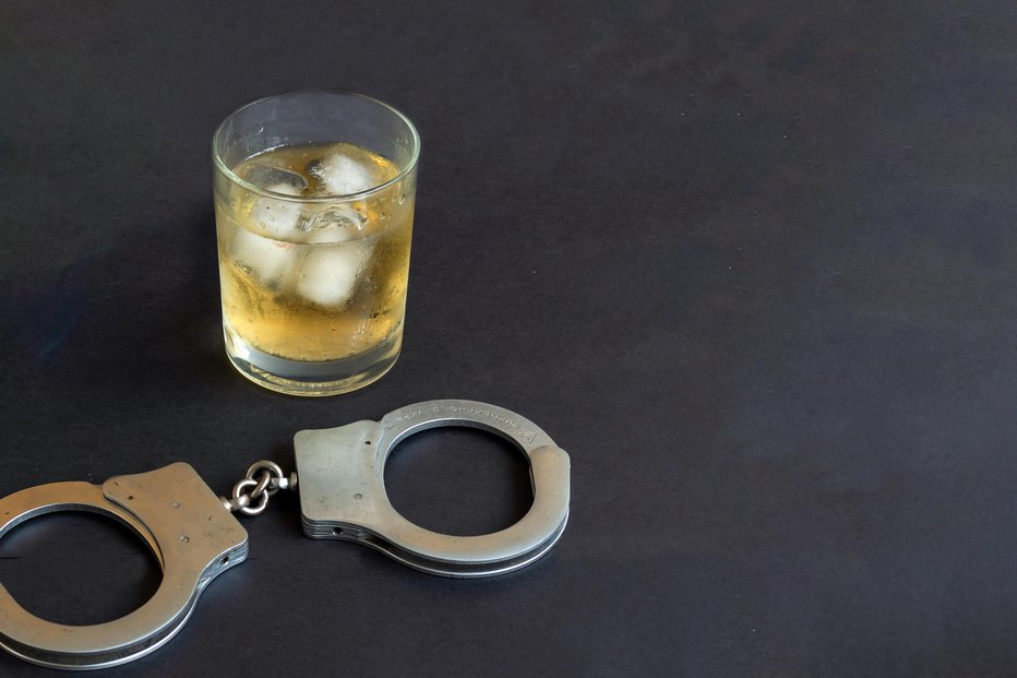 Fotografija: Zlorabi alkohola na delovnem mestu je sledila zloraba službenih predmetov. FOTO: guliver/Getty Images