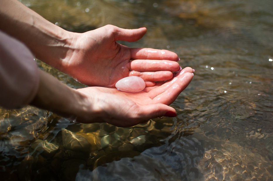 Fotografija: Najboljše je čiščenje v potoku ali čisti reki. FOTO: Guliver/Getty Images