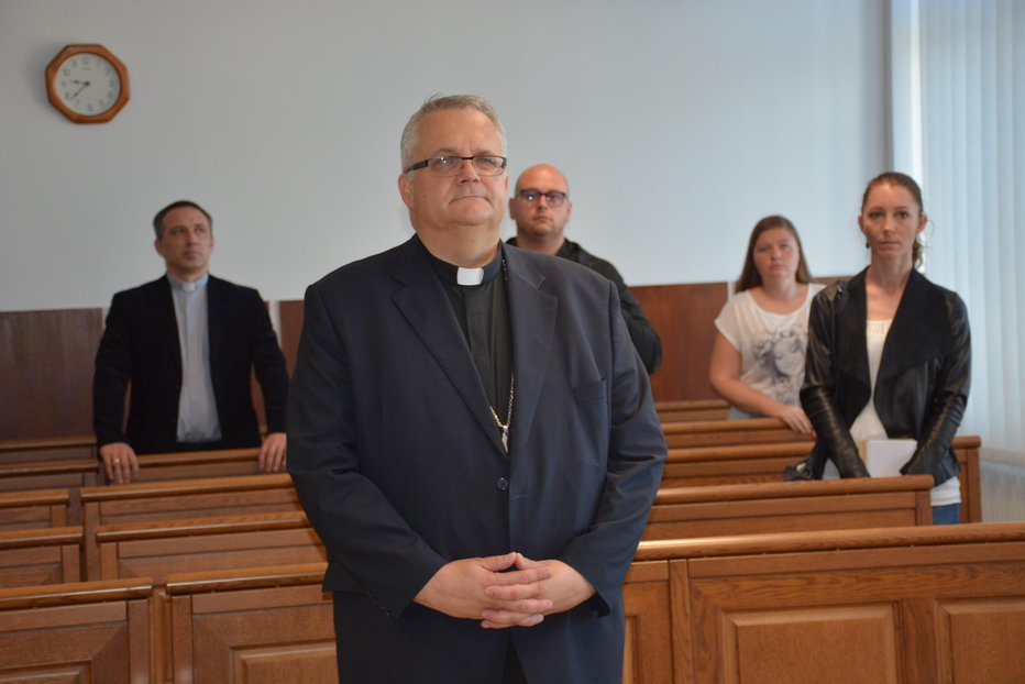 Fotografija: Škof Peter Štumpf pravi, da je šlo za politični proces. FOTO: Oste Bakal, Slovenske novice