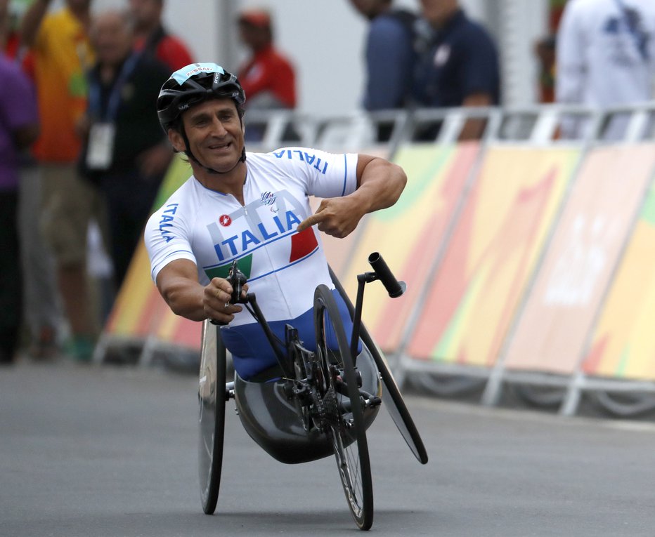 Fotografija: Alessandro Zanardi je zlati olimpijski parakolesar. FOTO: Ricardo Moraes/Reuters