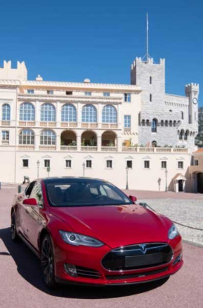 Cene rabljenih avtomobilov, kot je princesin, se začnejo pri približno 30.000 evrih. FOTO: Fundacija monaške princese Charlene