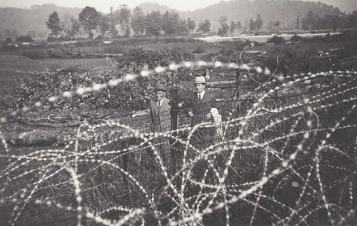 Zaradi žice, s katero je bila obdana Ljubljana med vojno, je bilo športno udejstvovanje mogoče le v mestu.<br />
FOTO: MESTNI MUZEJ