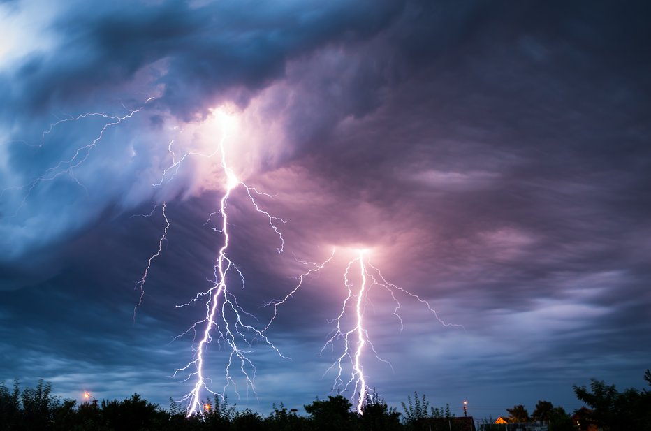 Fotografija: Predvsem na severu države z večerom prihajajo nevihte. FOTO: Shutterstock Photo
