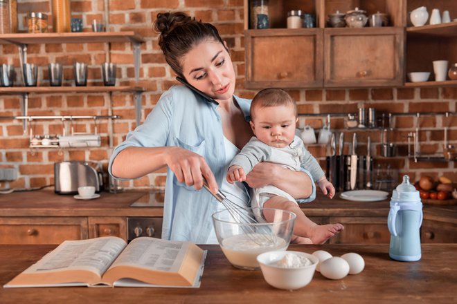 V zadregi za nasvet pokličemo v kuhinji bolj izkušeno mamo ali prijateljico. FOTOGRAFIJE: Guliver/Getty Images