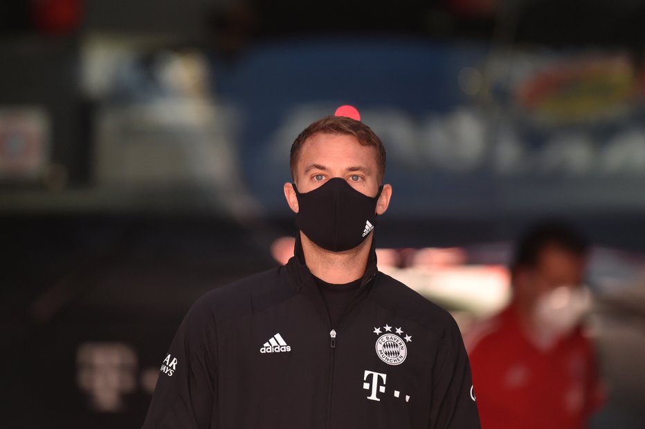 Fotografija: Manuel Neuer na hrvaški obali ni imel nagobčnika, ni bil tiho. FOTO: Christof Stache/ Reuters